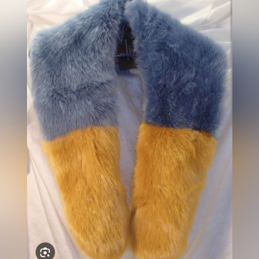 Faux fur scarf from Zara